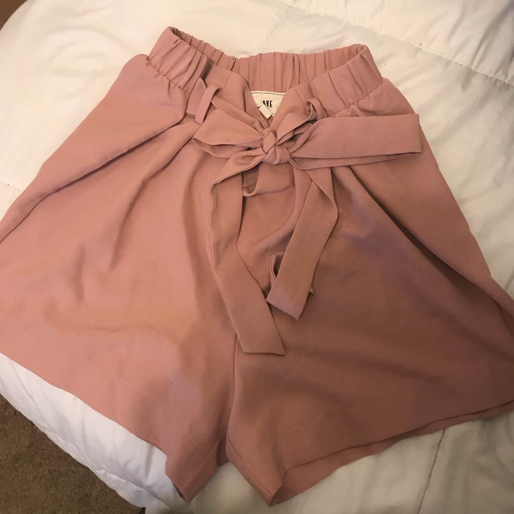 Mauve tie shorts